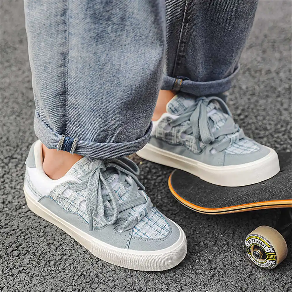 Con allacciatura Scarpe da scu - Tech Guy Accessories recensione e prezzo