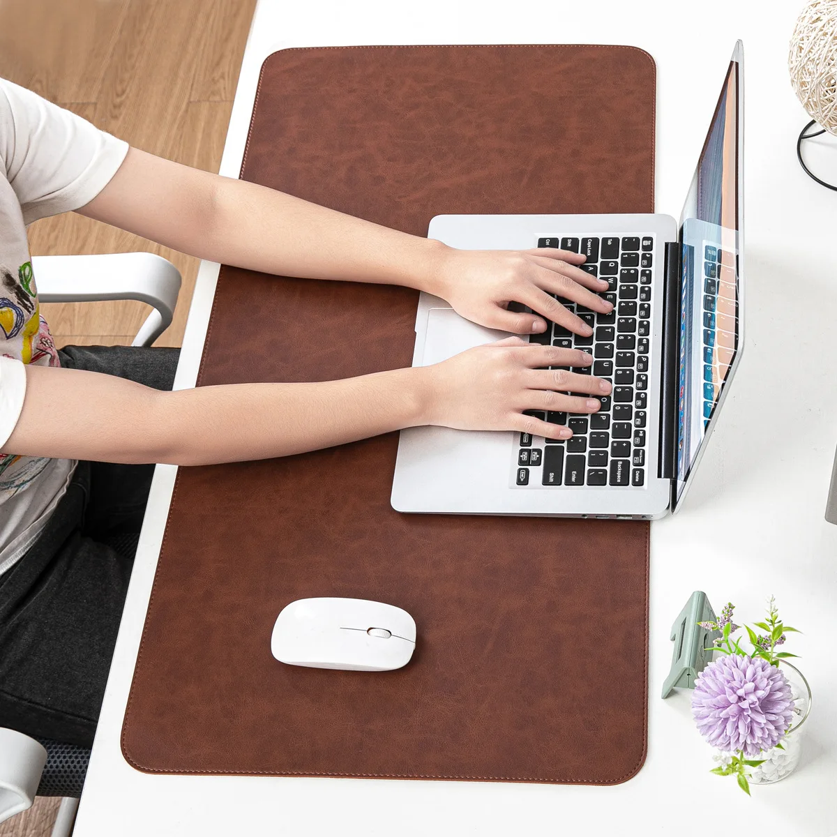 Tappetino da scrivania imperme - Mouse Charging Pad recensione e prezzo